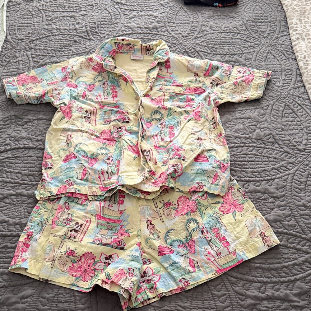 Disney’s Polynesian Resort Pastel Floral Beach Print Pajama Set - Small